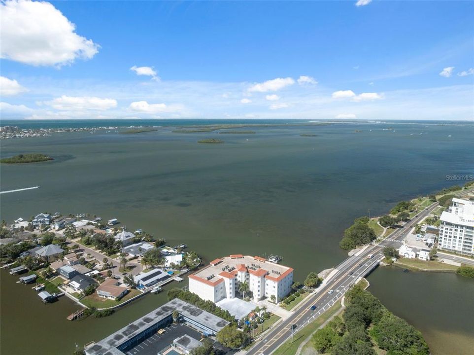 For Sale: $890,000 (3 beds, 2 baths, 2512 Square Feet)