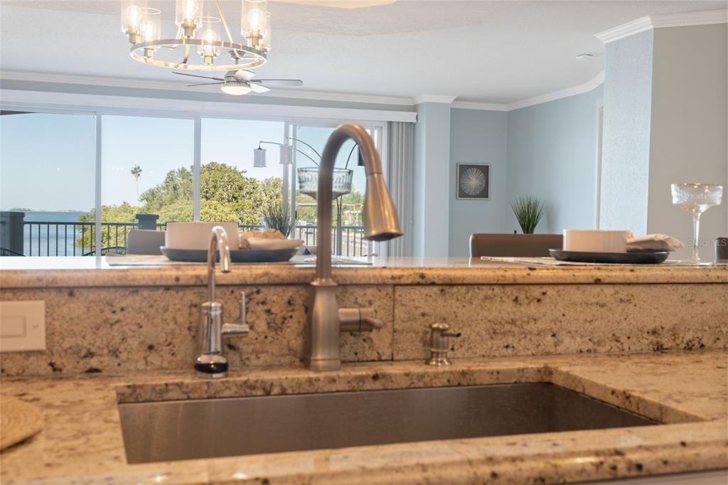 For Sale: $890,000 (3 beds, 2 baths, 2512 Square Feet)