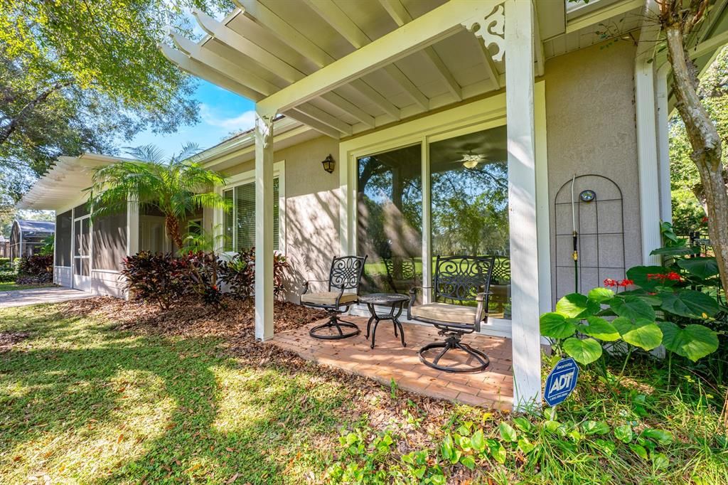 For Sale: $589,000 (3 beds, 2 baths, 2375 Square Feet)