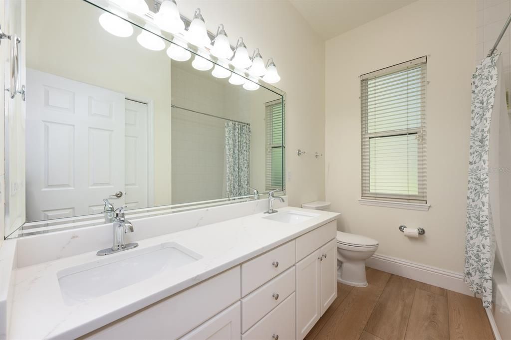 For Sale: $589,000 (3 beds, 2 baths, 2375 Square Feet)