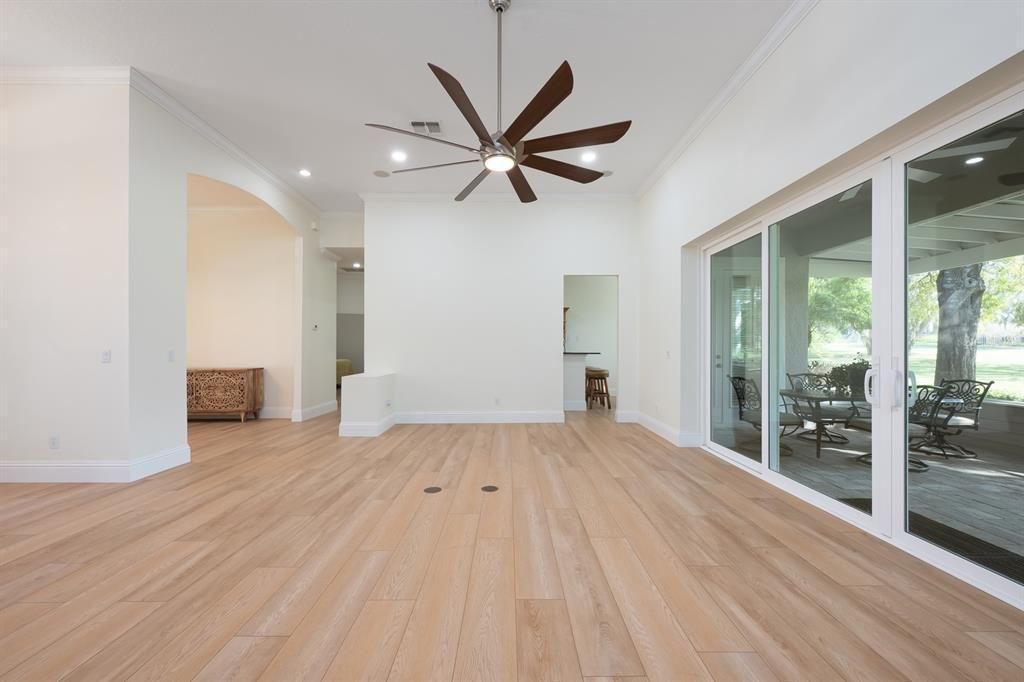 For Sale: $589,000 (3 beds, 2 baths, 2375 Square Feet)