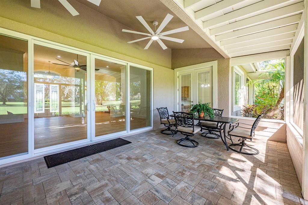 For Sale: $589,000 (3 beds, 2 baths, 2375 Square Feet)