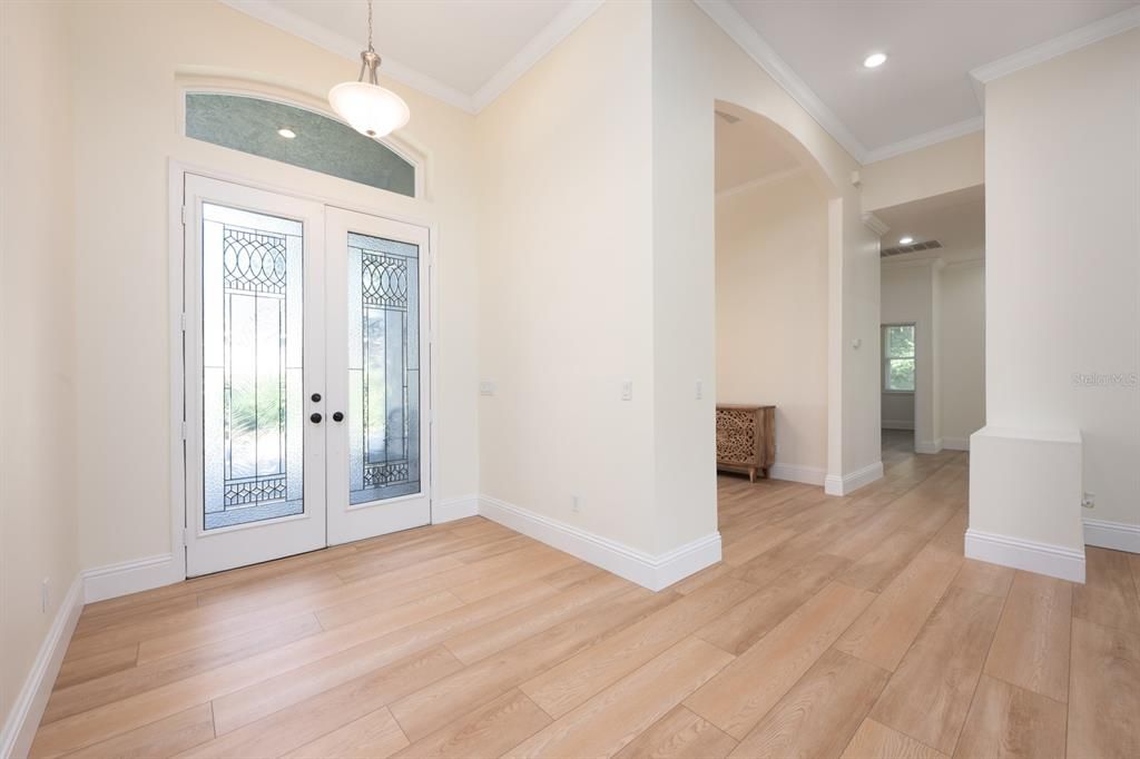 For Sale: $589,000 (3 beds, 2 baths, 2375 Square Feet)