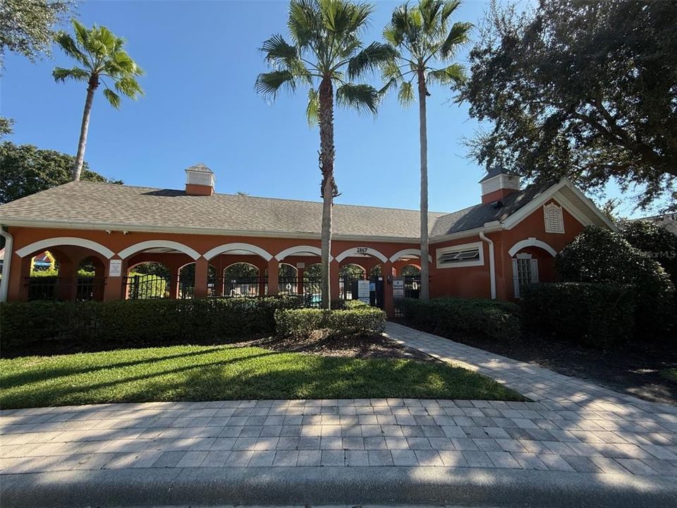 For Rent: $2,450 (4 beds, 2 baths, 1923 Square Feet)