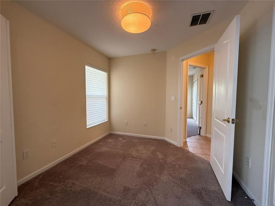 For Rent: $2,450 (4 beds, 2 baths, 1923 Square Feet)