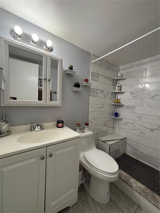 На продажу: $145,000 (2 спален, 2 ванн, 1094 Квадратных фут)