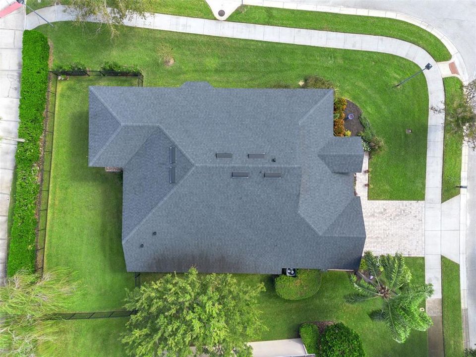 待售: $650,000 (4 贝兹, 2 浴室, 2561 平方英尺)