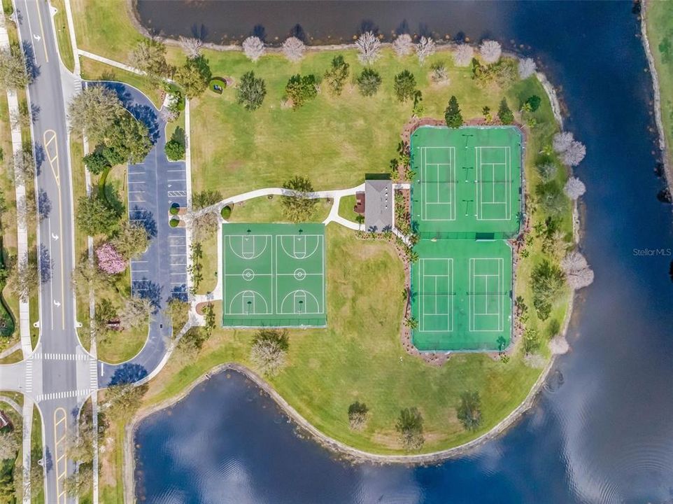 待售: $650,000 (4 贝兹, 2 浴室, 2561 平方英尺)