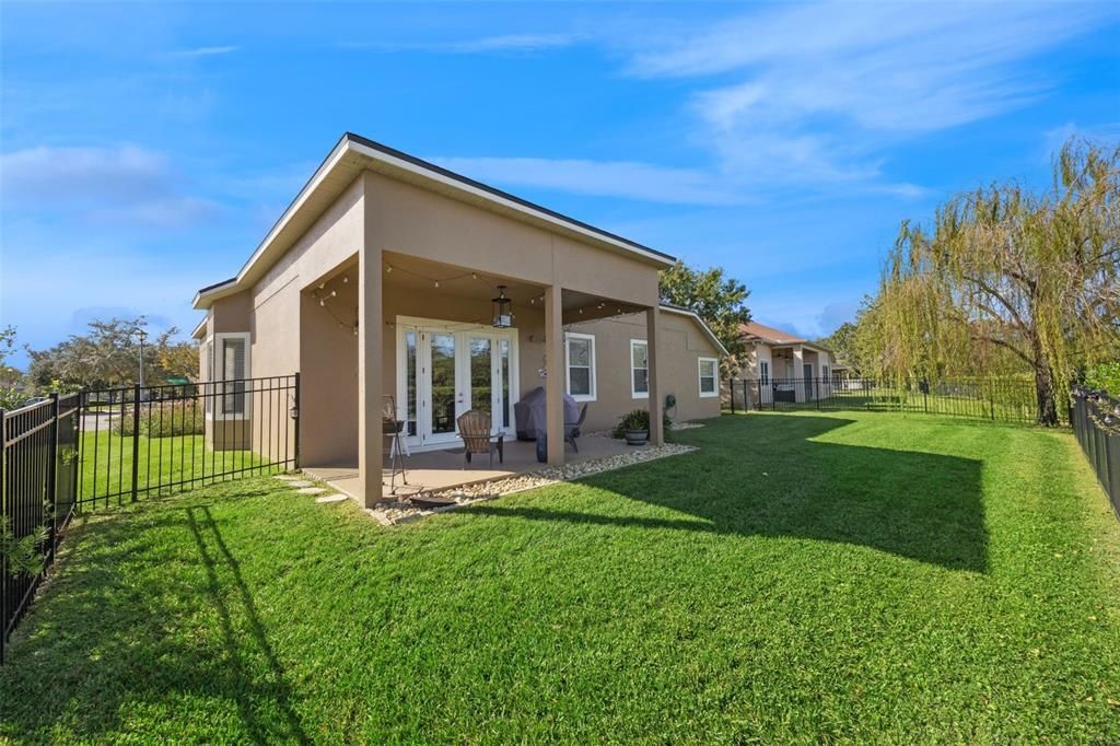 待售: $650,000 (4 贝兹, 2 浴室, 2561 平方英尺)