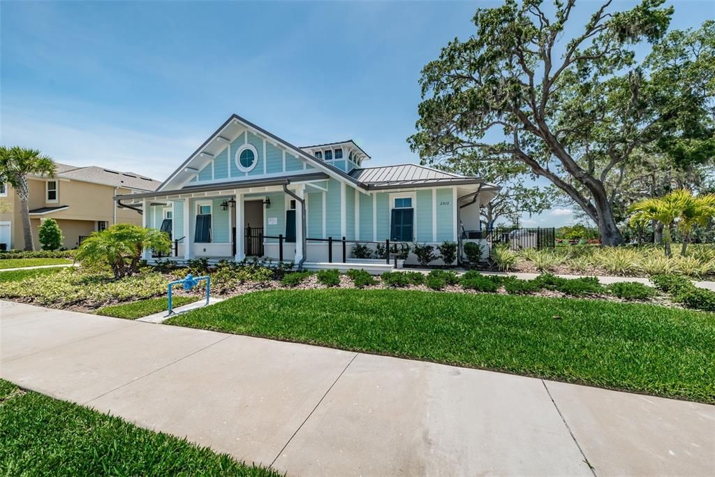 待售: $600,000 (4 贝兹, 3 浴室, 2587 平方英尺)