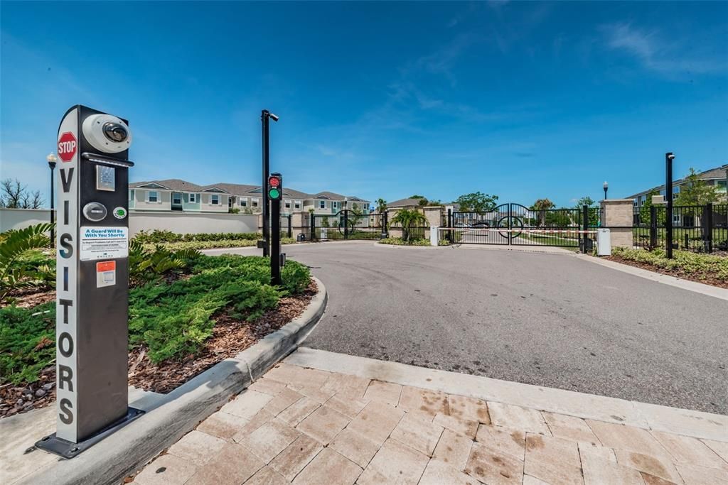 待售: $600,000 (4 贝兹, 3 浴室, 2587 平方英尺)