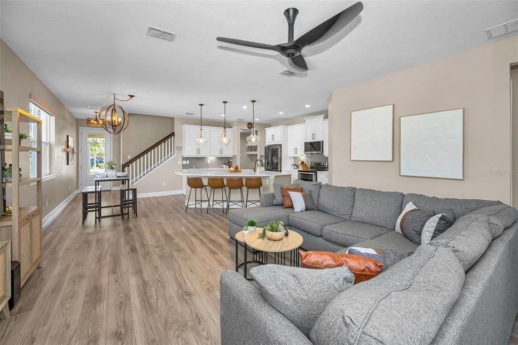 待售: $600,000 (4 贝兹, 3 浴室, 2587 平方英尺)