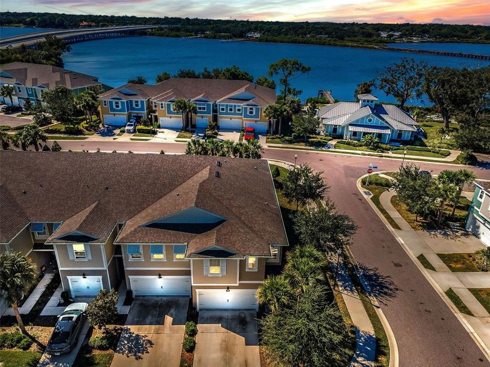 待售: $600,000 (4 贝兹, 3 浴室, 2587 平方英尺)