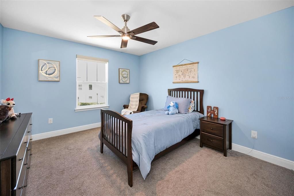 待售: $600,000 (4 贝兹, 3 浴室, 2587 平方英尺)