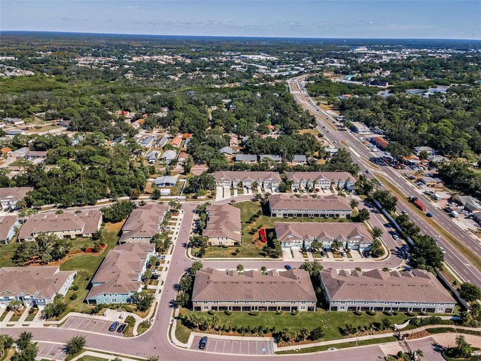 待售: $600,000 (4 贝兹, 3 浴室, 2587 平方英尺)