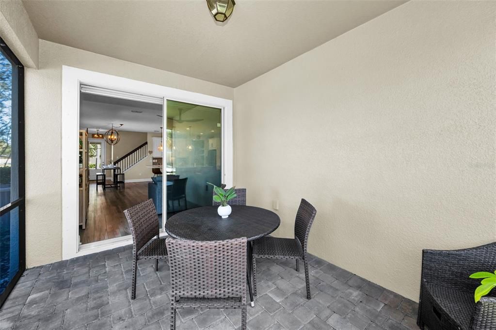 待售: $600,000 (4 贝兹, 3 浴室, 2587 平方英尺)