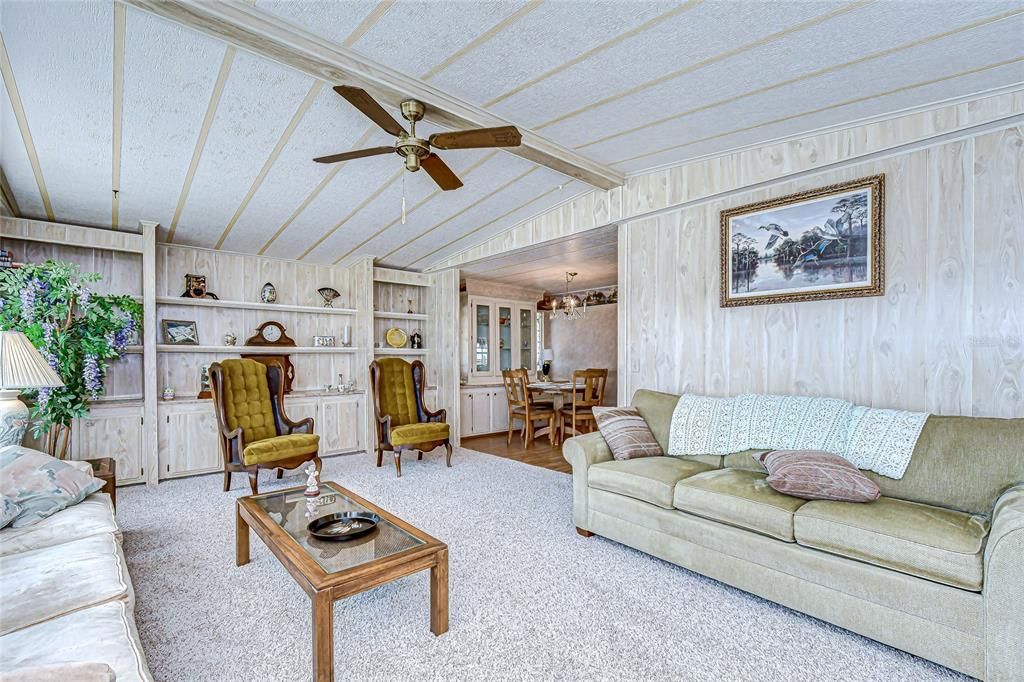 For Sale: $140,000 (2 beds, 2 baths, 1539 Square Feet)