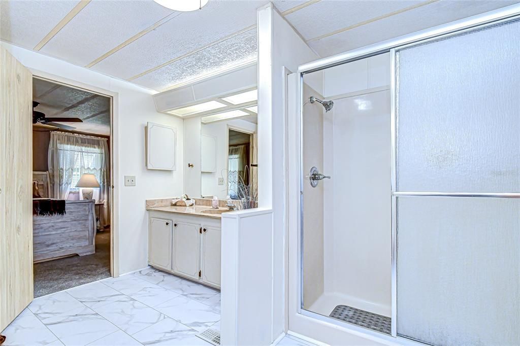 For Sale: $140,000 (2 beds, 2 baths, 1539 Square Feet)