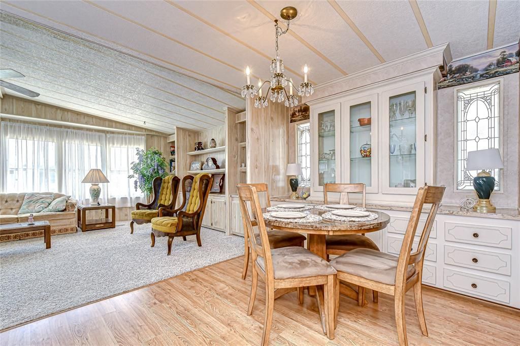 For Sale: $140,000 (2 beds, 2 baths, 1539 Square Feet)