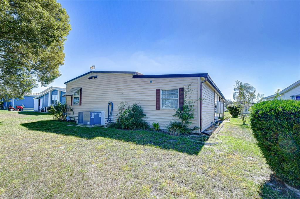 For Sale: $140,000 (2 beds, 2 baths, 1539 Square Feet)