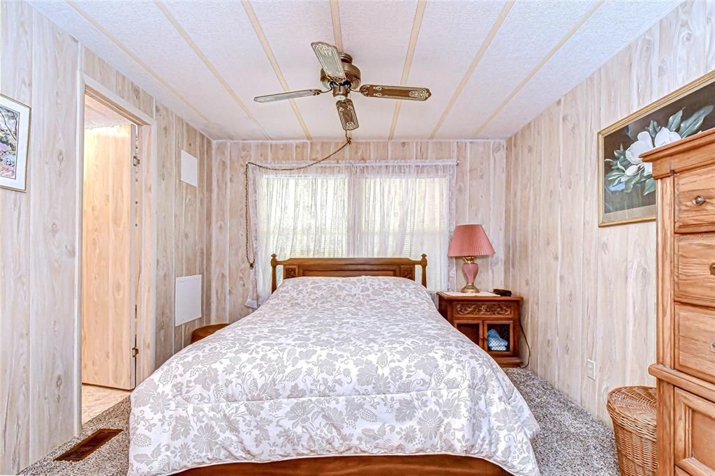 For Sale: $140,000 (2 beds, 2 baths, 1539 Square Feet)