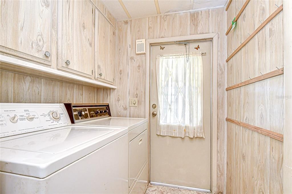 For Sale: $140,000 (2 beds, 2 baths, 1539 Square Feet)