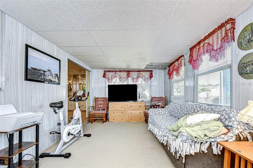 For Sale: $140,000 (2 beds, 2 baths, 1539 Square Feet)