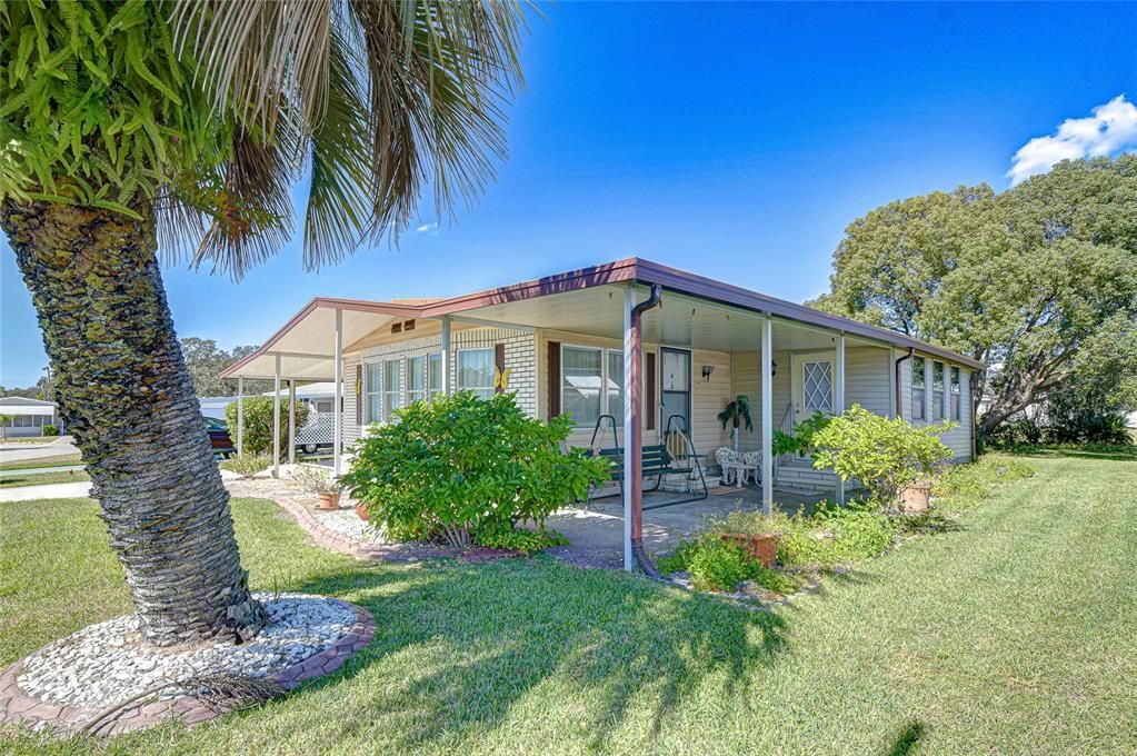 For Sale: $140,000 (2 beds, 2 baths, 1539 Square Feet)