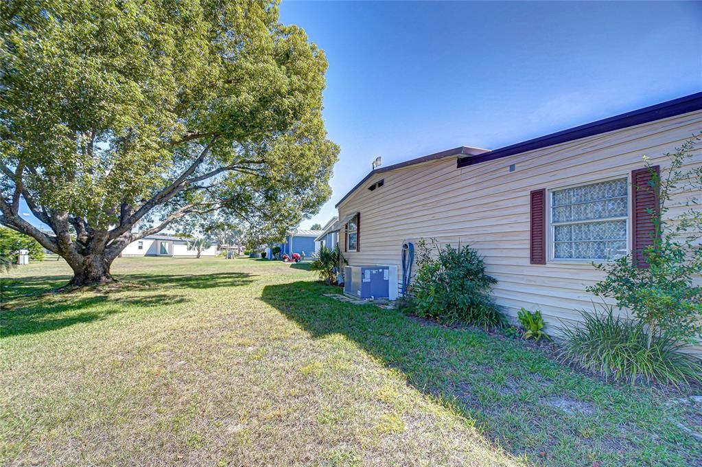 For Sale: $140,000 (2 beds, 2 baths, 1539 Square Feet)