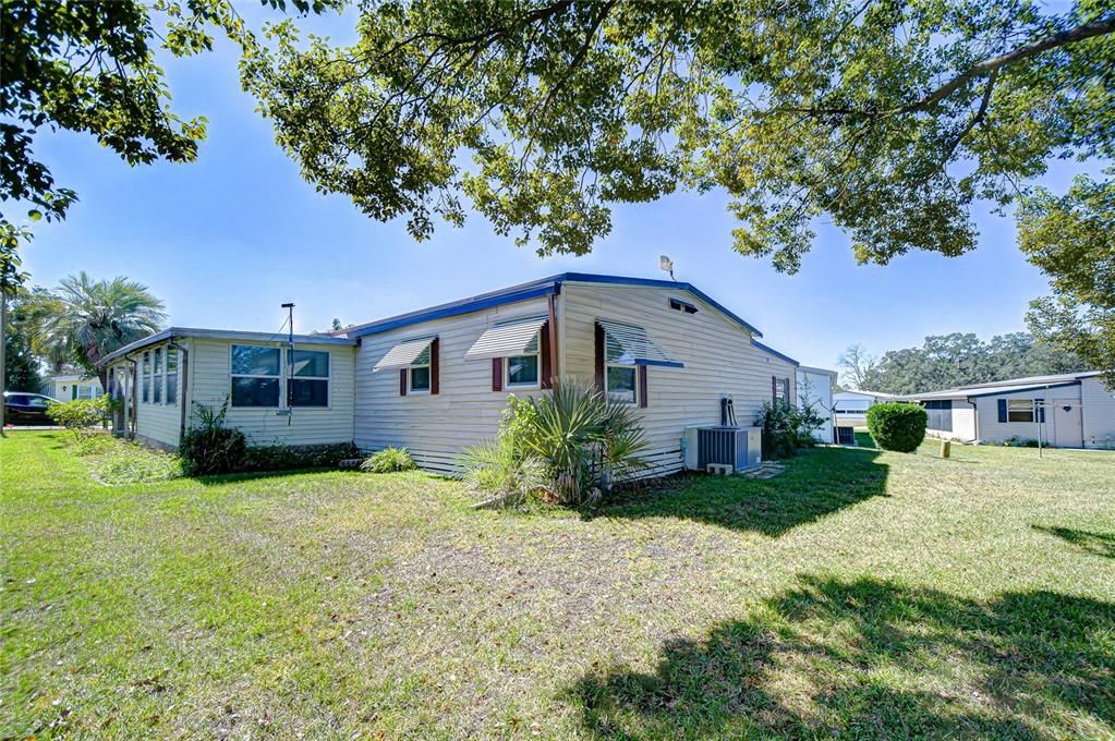 For Sale: $140,000 (2 beds, 2 baths, 1539 Square Feet)