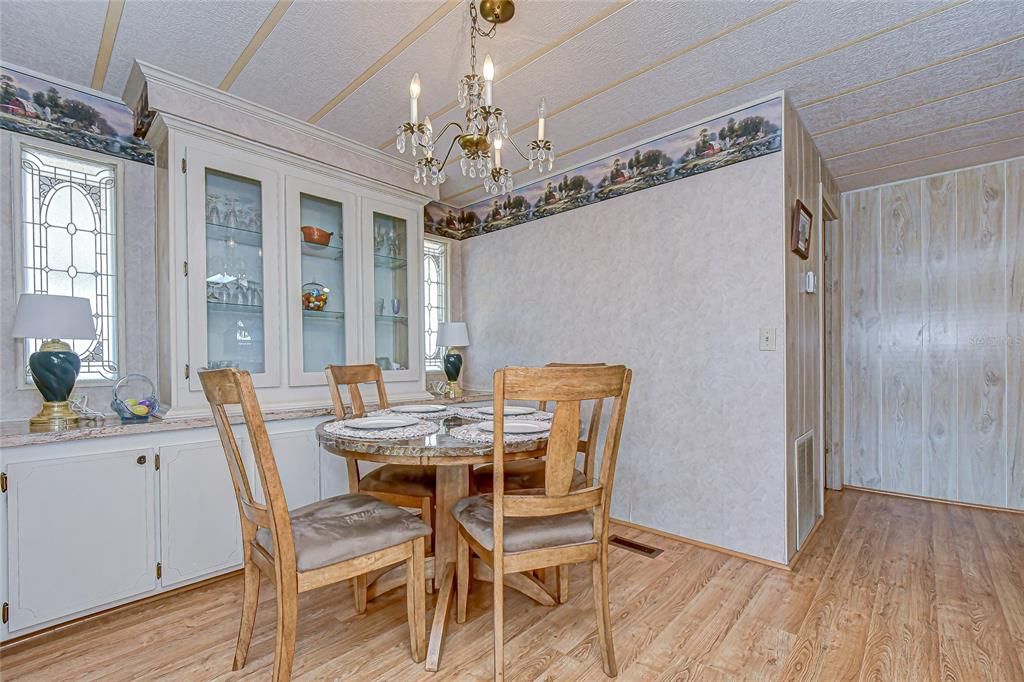 For Sale: $140,000 (2 beds, 2 baths, 1539 Square Feet)