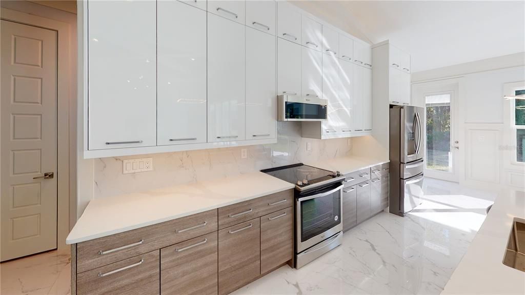 For Sale: $499,000 (3 beds, 2 baths, 2046 Square Feet)