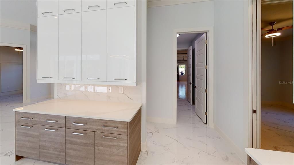 For Sale: $499,000 (3 beds, 2 baths, 2046 Square Feet)