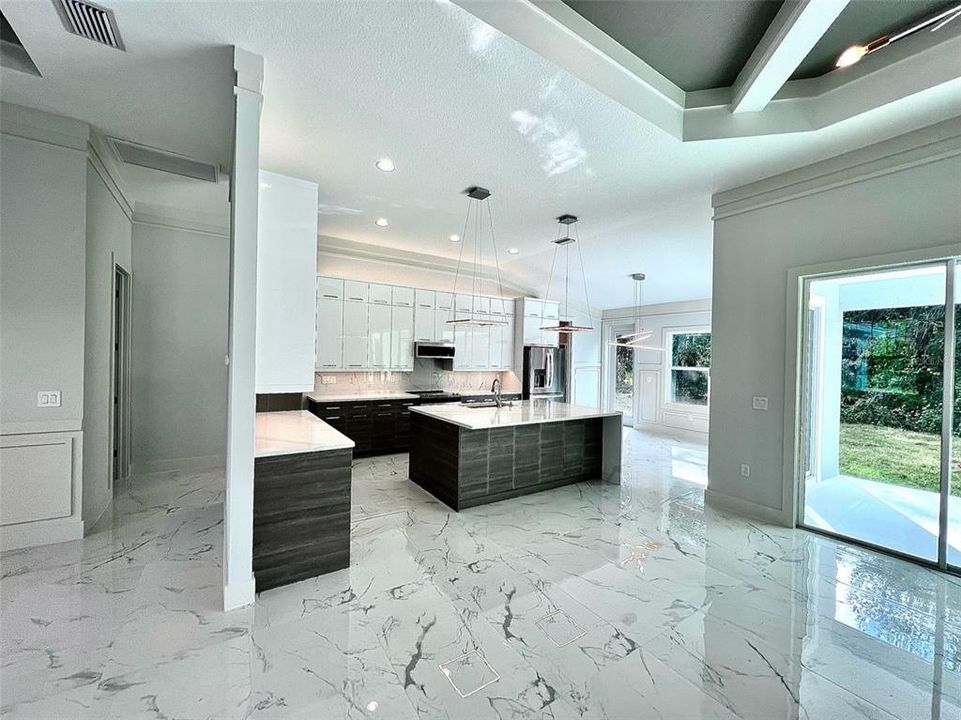 For Sale: $499,000 (3 beds, 2 baths, 2046 Square Feet)