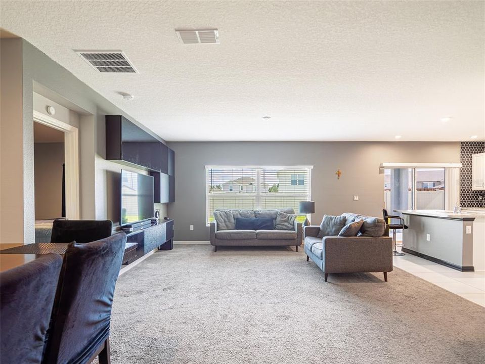 For Sale: $339,500 (3 beds, 2 baths, 1540 Square Feet)