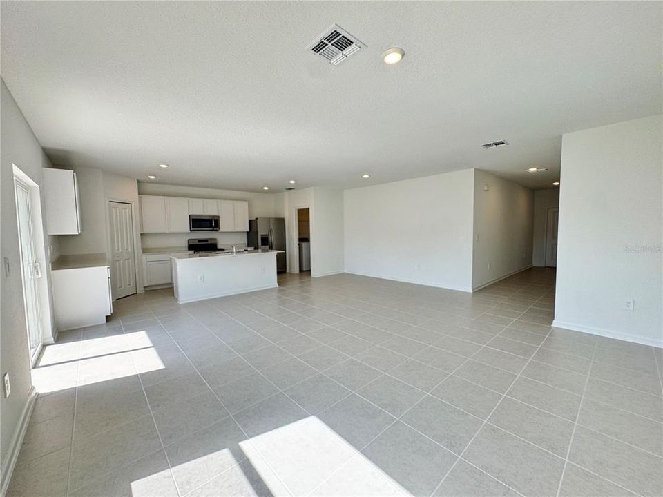 Active With Contract: $2,300 (5 beds, 2 baths, 2112 Square Feet)