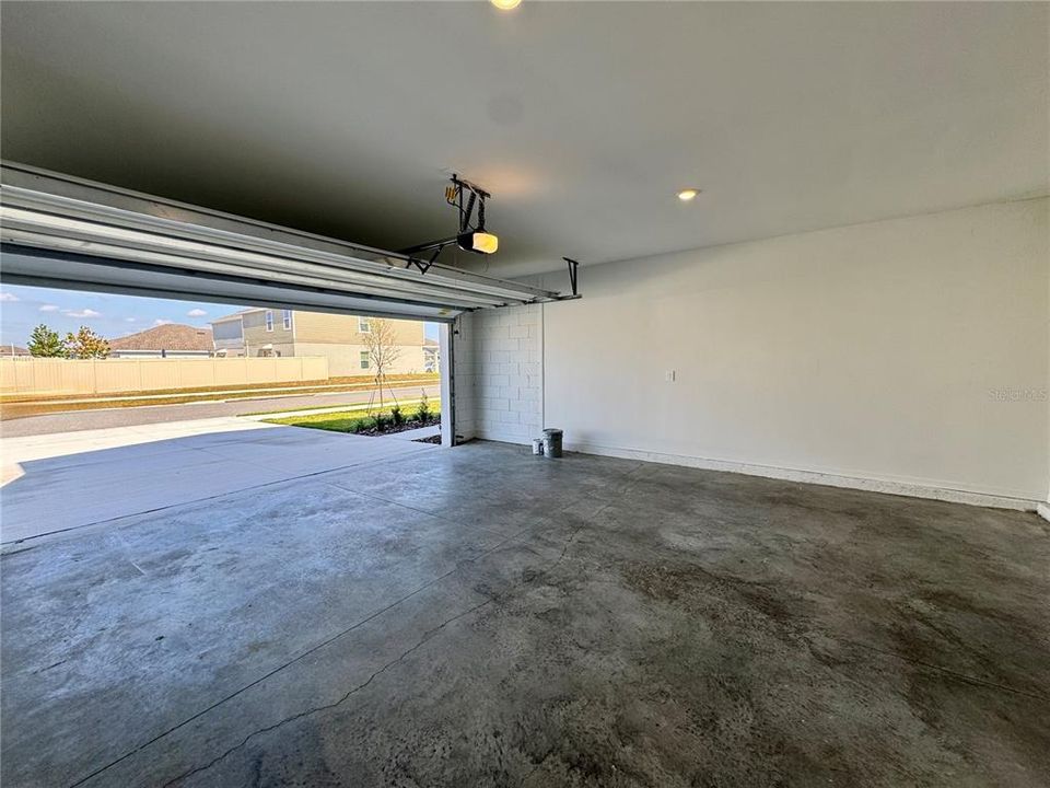 Active With Contract: $2,300 (5 beds, 2 baths, 2112 Square Feet)