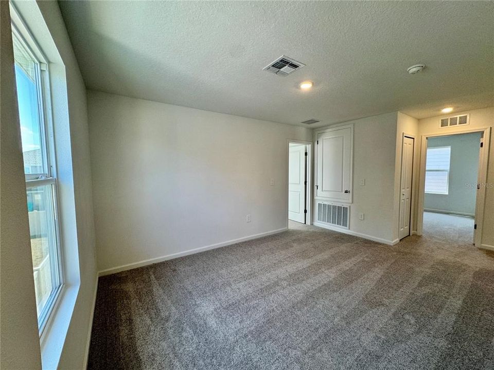 Active With Contract: $2,300 (5 beds, 2 baths, 2112 Square Feet)