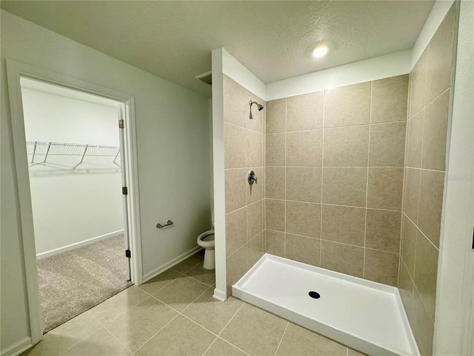 Active With Contract: $2,300 (5 beds, 2 baths, 2112 Square Feet)