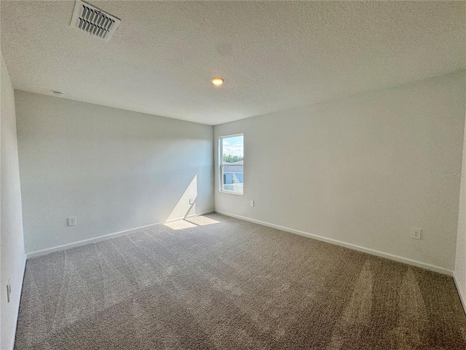 Active With Contract: $2,300 (5 beds, 2 baths, 2112 Square Feet)