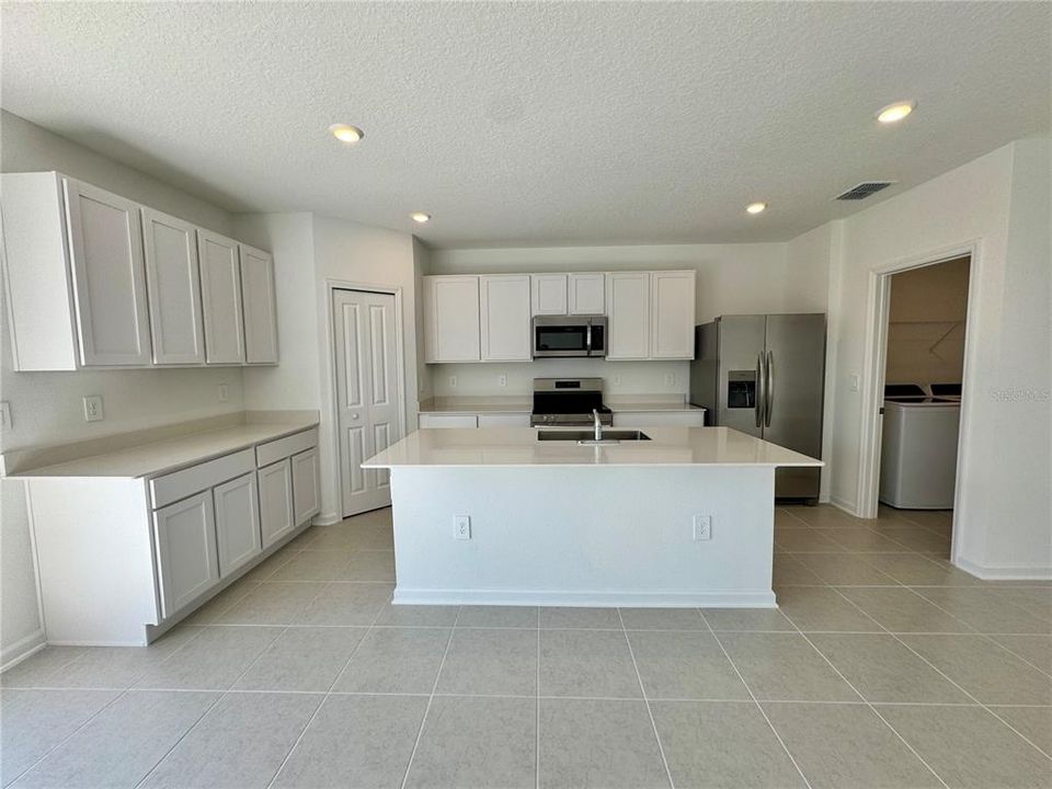 Active With Contract: $2,300 (5 beds, 2 baths, 2112 Square Feet)