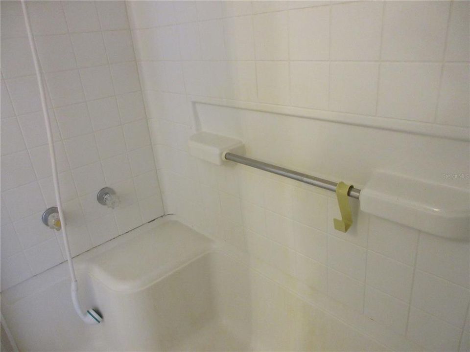 Active With Contract: $85,000 (2 beds, 2 baths, 1050 Square Feet)