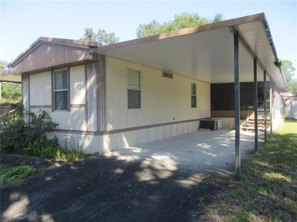 Active With Contract: $85,000 (2 beds, 2 baths, 1050 Square Feet)