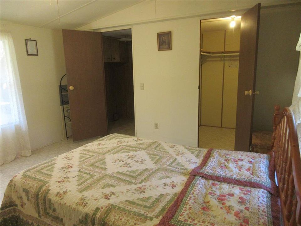 Active With Contract: $85,000 (2 beds, 2 baths, 1050 Square Feet)