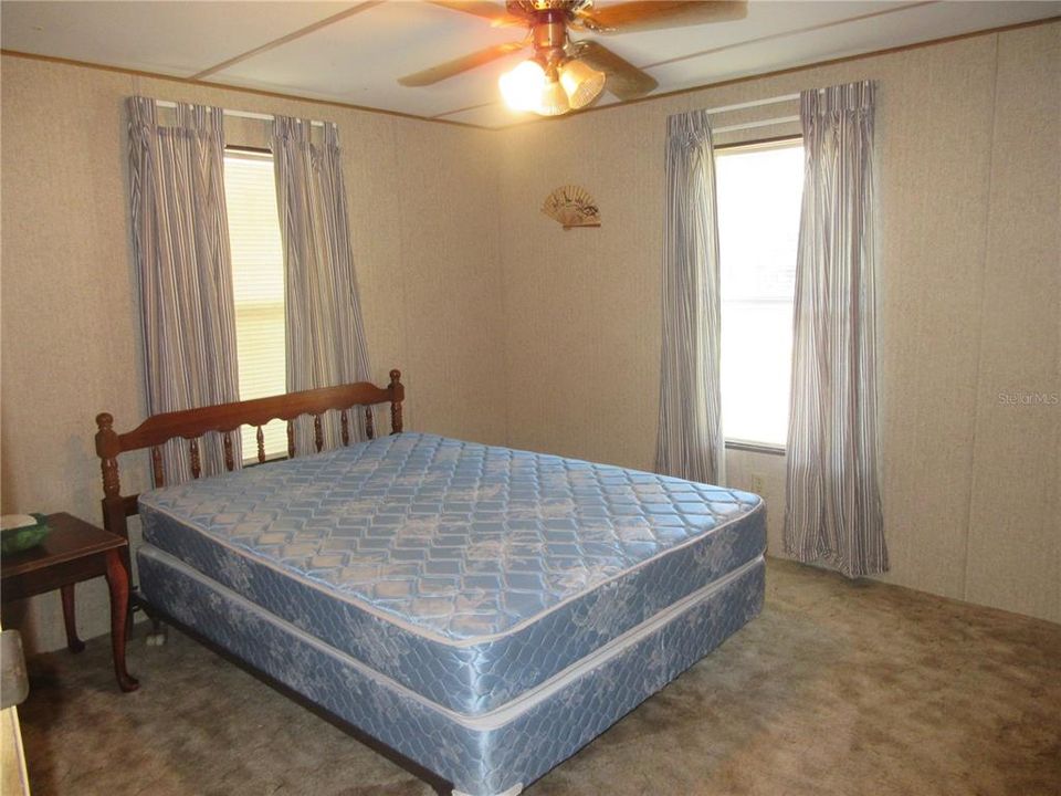 Active With Contract: $85,000 (2 beds, 2 baths, 1050 Square Feet)