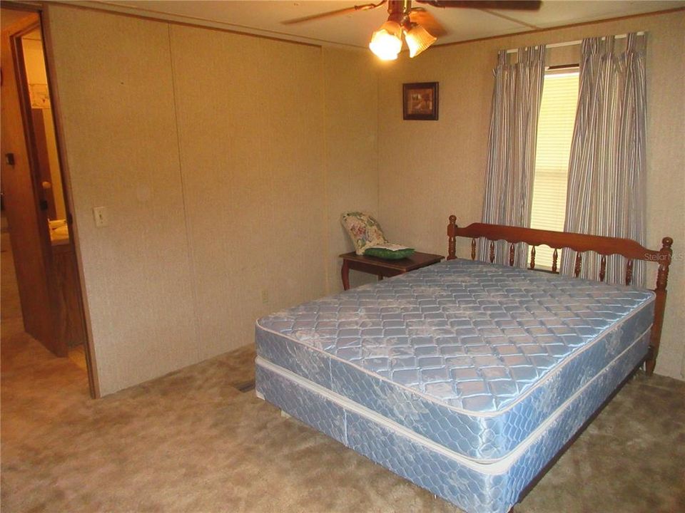 Active With Contract: $85,000 (2 beds, 2 baths, 1050 Square Feet)