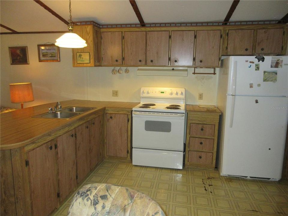 Active With Contract: $85,000 (2 beds, 2 baths, 1050 Square Feet)