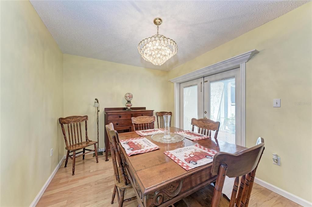 For Sale: $344,900 (3 beds, 3 baths, 2177 Square Feet)