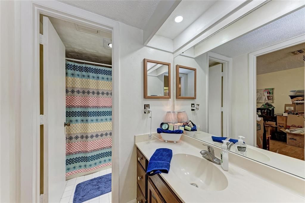 For Sale: $344,900 (3 beds, 3 baths, 2177 Square Feet)