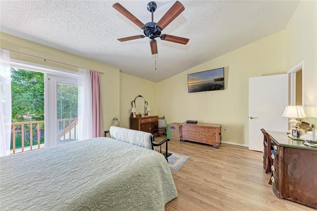 For Sale: $344,900 (3 beds, 3 baths, 2177 Square Feet)